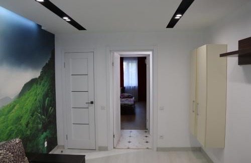 Dzerzhyns'kyi District Apartment | Modern Apartment Near Botanic Garden - Rated 9.2/10!