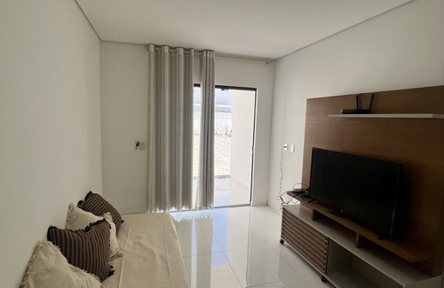 Taperapua Beach Apartment | Cozy Apartment Steps from Taperapuã Beach with Pool