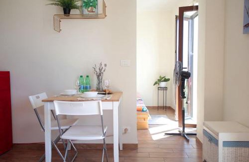 Collecorvino Apartment | Beautiful Mountain View Apartment with Oceanfront Access