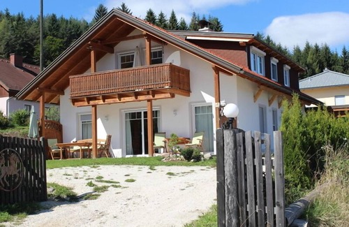Stockenboi Apartment | High-Standard Apartment for 4 with Mountain Views