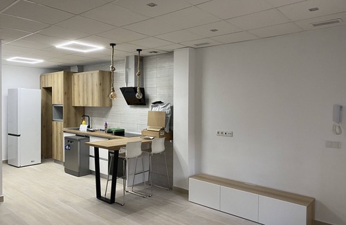 Elche Apartment | Modern 2-Room Apartment with Spa in City Center