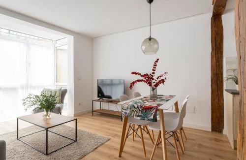 Santander City Centre Apartment | Central Apartment with Child-Friendly Amenities and Great Reviews