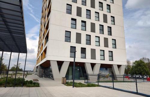 Rzeszow Apartment | Modern Apartment Krakowska with Balcony & Scenic Views