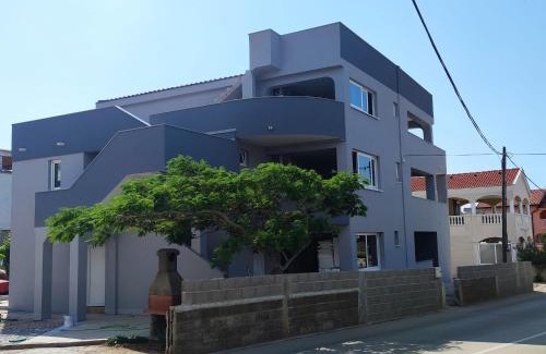 Vir Apartment | Cozy Apartment Steps from Beautiful Beach with Family Amenities