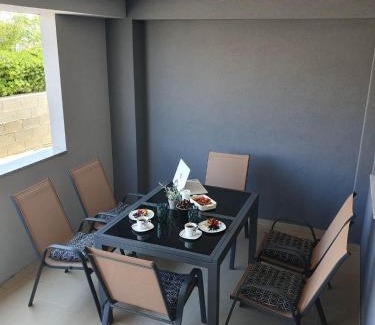 Vir Apartment | Cozy Apartment Steps from Beautiful Beach with Family Amenities
