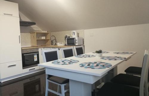 Catrnja Apartment | Cozy Apartment Close to Plitvice Lakes - Child Friendly Stay