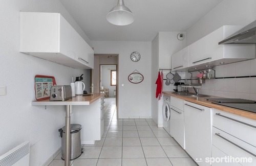Guillestre Apartment | Scenic Apartment Near Ski Resorts with Lake View & Amenities