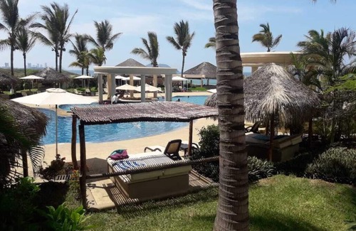 Quintas del Mar Apartment | Beachfront Retreat at Quintas del Mar II with Stunning Views