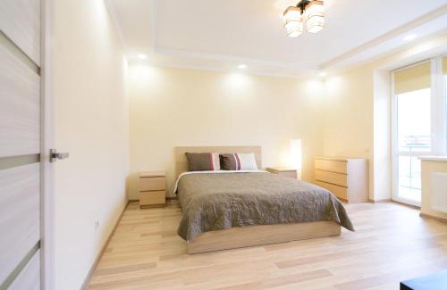Lychakivskyi District Apartment | Modern Apartment on Zhasmynova Street with Great Amenities