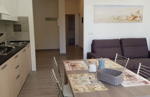 Alassio House | Seaside Getaway: Apartment with Gulf View Terrace