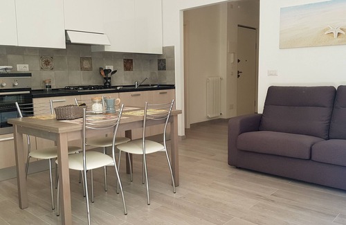 Alassio House | Seaside Getaway: Apartment with Gulf View Terrace