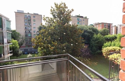 Gallaratese Apartment | Modern Apartment X6 with WIFI & A/C Near Underground M1