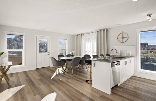 Cranston Apartment | Modern Apartments in Cranston by GLOBALSTAY - Pet Friendly