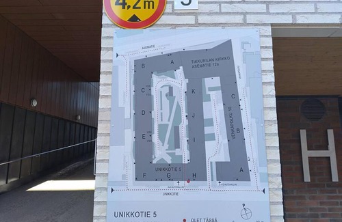 Tikkurila Apartment | Convenient Apartment Near Airport in Tikkurila - Family-Friendly