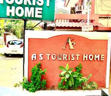 Ernakulam South Cabin | Budget-Friendly New AS Tourist Home with Breakfast Included