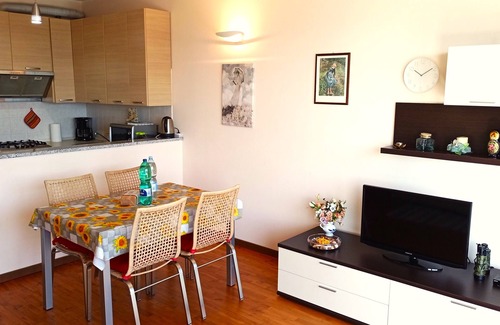 Magognino Apartment | Bright Apartment with Large Terrace & Panoramic Lake Views