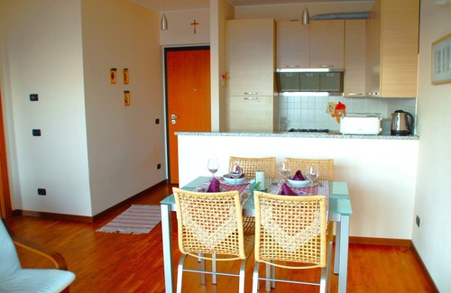 Magognino Apartment | Bright Apartment with Large Terrace & Panoramic Lake Views