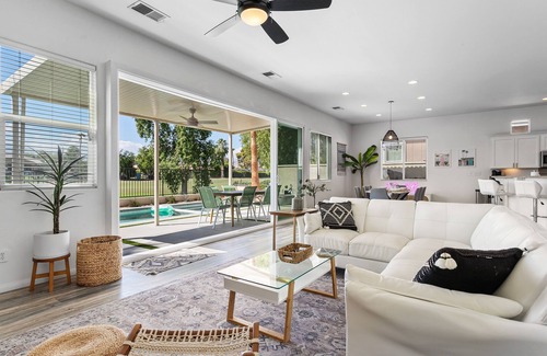 Coachella House | Relaxing Baja Salt Pool & Spa Steps from Golf Course