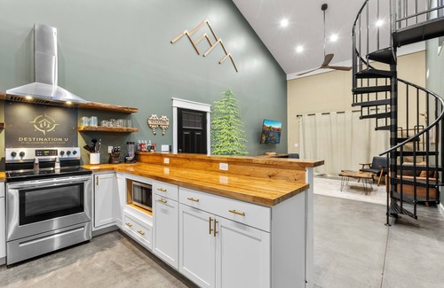 Stanton House | Exclusive Red River Access with Kayak Launch Awaits You