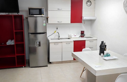 Morelia Apartment | Modern Basement Loft with Kitchen and Breakfast Included