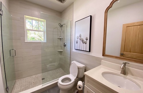 Southeast Pensacola House | Beach-ish Bungalow: Ideal for Families with Pool & Ocean Views