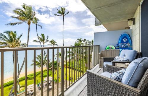 Punaluu House | Beachfront Condo with Amazing Views and Pool Access