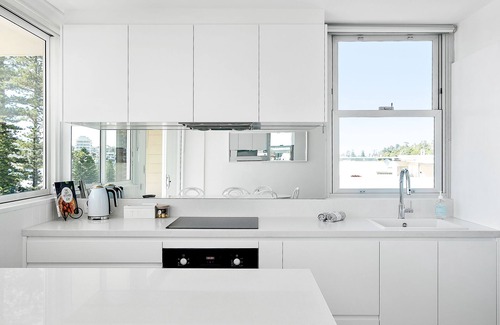 Manly Apartment | Beachfront Oasis: Renovated with Breathtaking Ocean Views