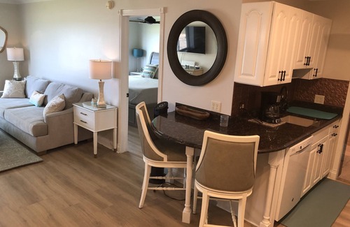 South Haven Condo | Idyllic Beachfront Lake View Getaway on Lake Michigan