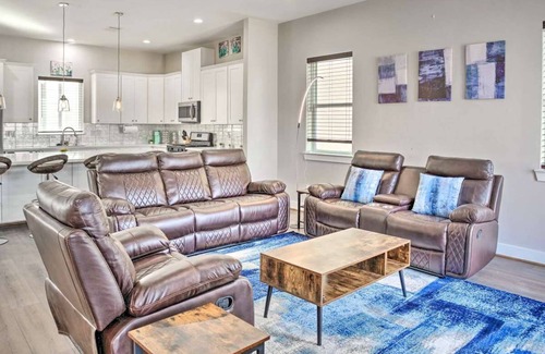 Riverside Terrace House | NEW! Beautiful 3 story Houston Home