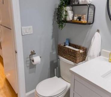 Bayonne Apartment | Stylish Condo in Bayonne: Pet-Friendly & Near NYC