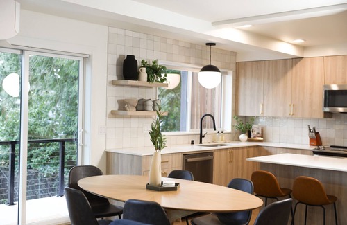 Downtown Vancouver House | Ideal Downtown Retreat: 3BD Home with Great Amenities