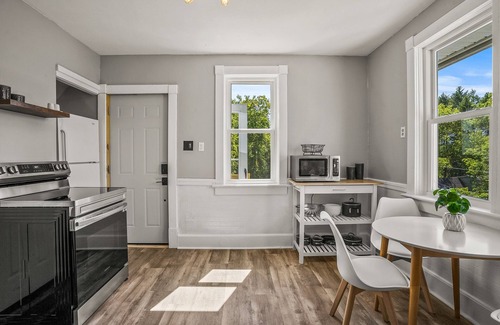 Port Washington Apartment | Newly Remodeled Retreat Just Steps from the Lake