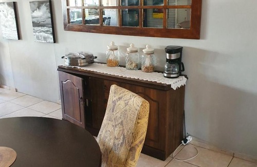 Deneysville Bed & Breakfast | Discover New Beginnings B&B: Family-Friendly with Pool & Hot Tub