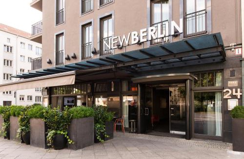 Friedrichshain Hotel | Explore New Berlin: Pet-Friendly Hotel with Spa & Restaurant