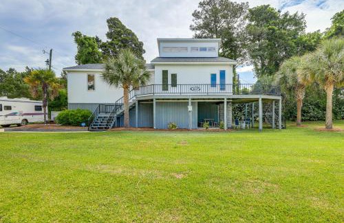 New Bern House | Waterfront Retreat Near Downtown New Bern - Pet Friendly Stay!