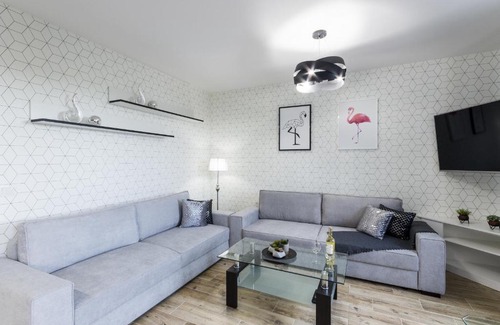 Wroclaw City Center Apartment | Prime Old Town Apartment with Parking and Scenic Views
