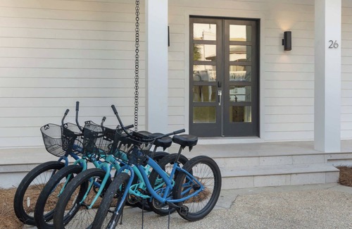 Seawalk Circle House | NEW "Bikinis & Martinis" Private Pool,Gulf Views, Bikes, LSV