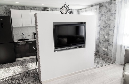 Plavniekkalns Apartment | Modern Apartment Retreat Near Riga with Kitchen Amenities