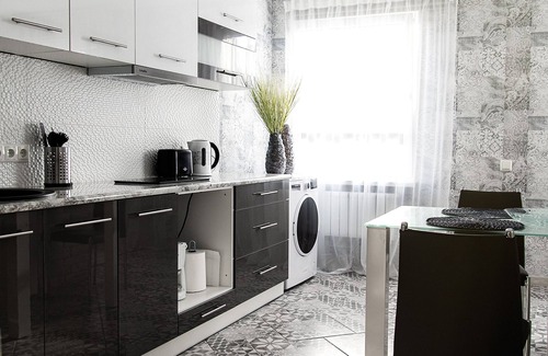 Plavniekkalns Apartment | Modern Apartment Retreat Near Riga with Kitchen Amenities
