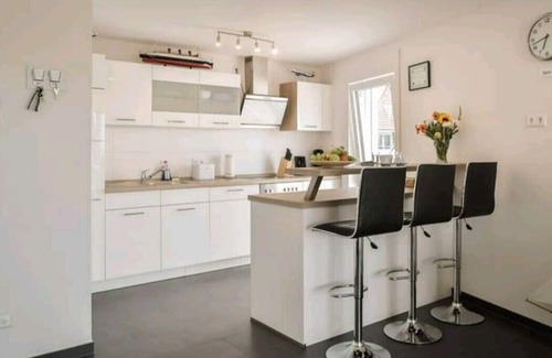 Leinfelden-Echterdingen Apartment | Modern Hotel Near Stuttgart Messe & Airport with Pool