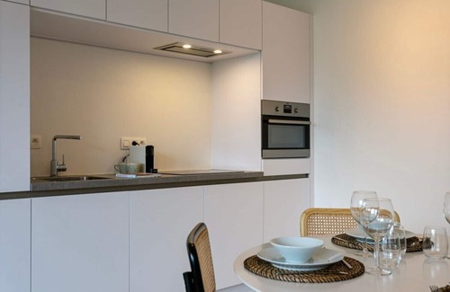 De Kaaien Apartment | Modern 1BDR Apartment with Kitchen & Family-Friendly Amenities