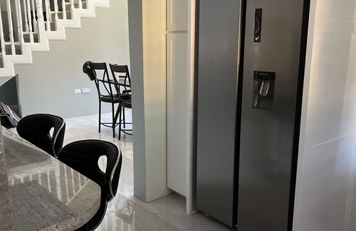 Tower Isle House | Modern Retreat Near Private Beach with Family-Friendly Amenities