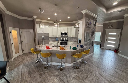 Amistad National Recreational Area House | NEW BUILD: Pool-Table, Ping-Ping, Arcade Machines, Office. A TOUCH OF COLOR.