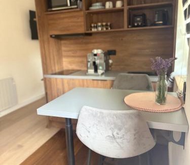 Oxford Apartment | New built cosy apartment within walking distance of Churchill Hospital