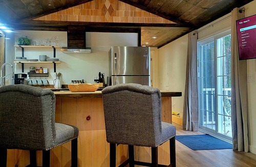 Seawall Cabin | Cozy Cabin Retreat by Seawall Beach with Oceanfront Views