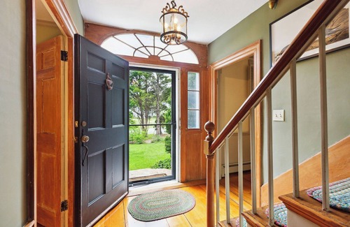 West Brewster House | NEW! Captain Estate-Main House.Carriage House.Barn/Game Room.Spacious Grounds.
