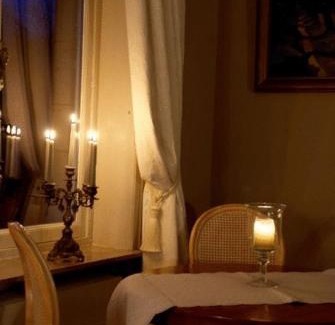 Spa House | New-Castle: Guest Rated 9.6 with Complimentary Breakfast