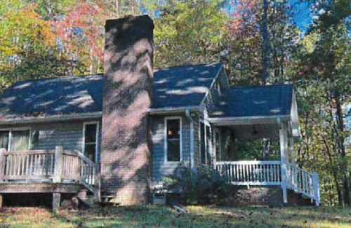 Peters Creek Cottage | Discover Cedar Run Cottage with Family-Friendly Amenities