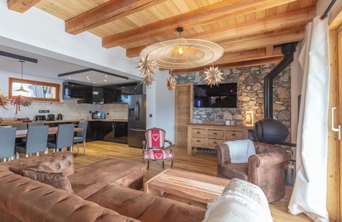 Montgenevre Ski Chalet | Relaxing Chalet Mandarine with Spa, Hot Tub & Sauna