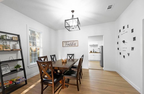 Waco House | New Charming 2-bedroom Home Minutes to Downtown